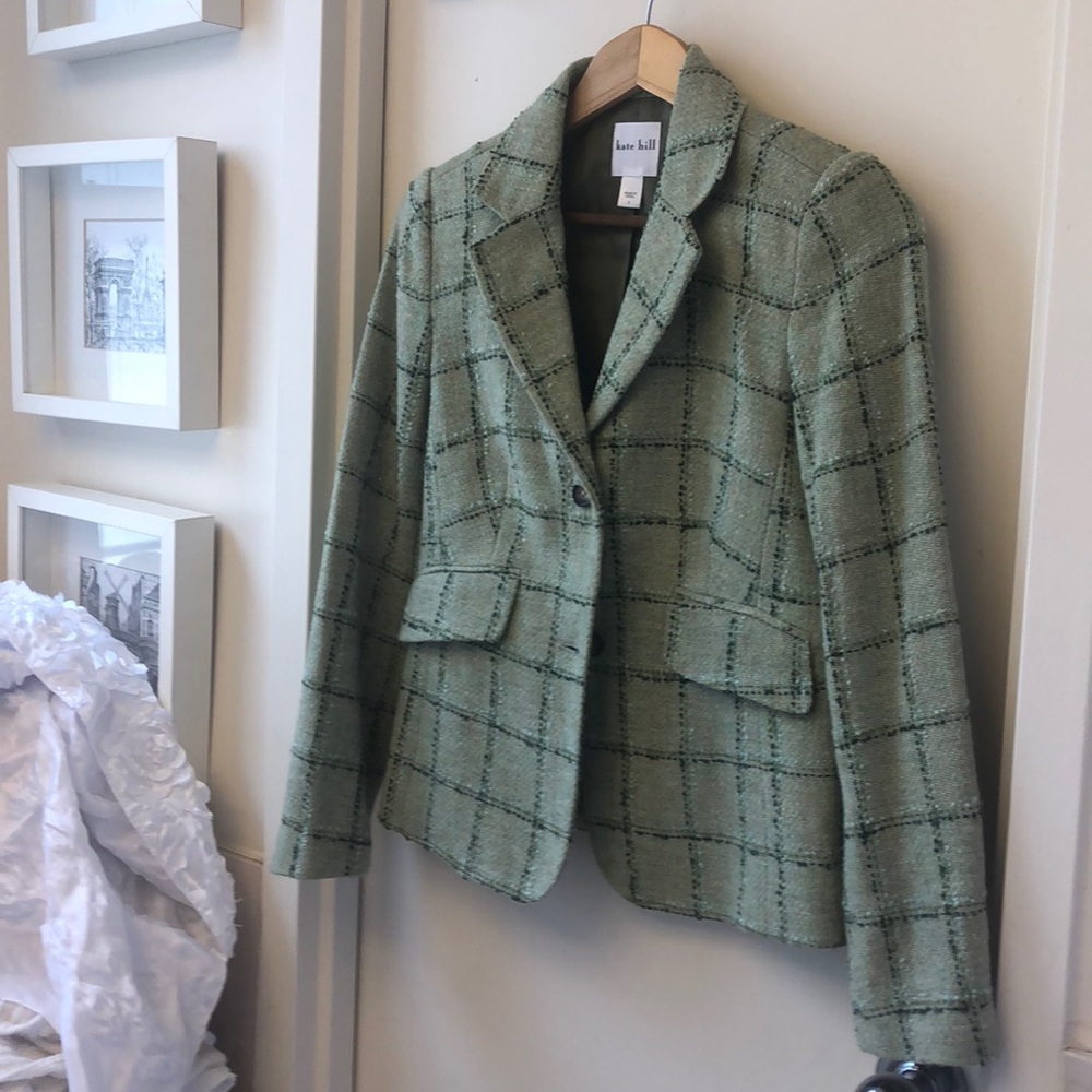 Light wool green jacket! Very classy